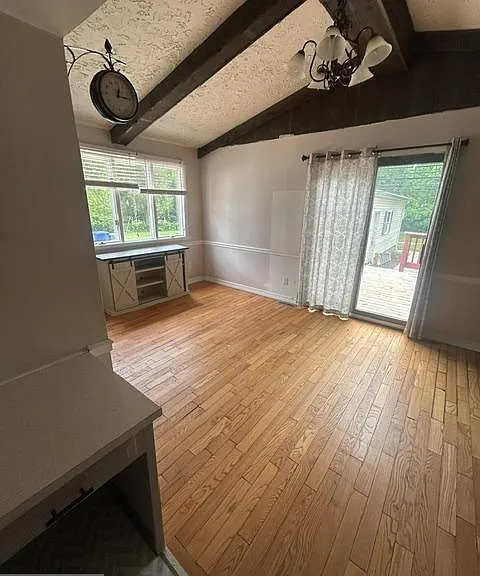 442 Buttonwood Ave #DOWNSTAIRS — Photo 5