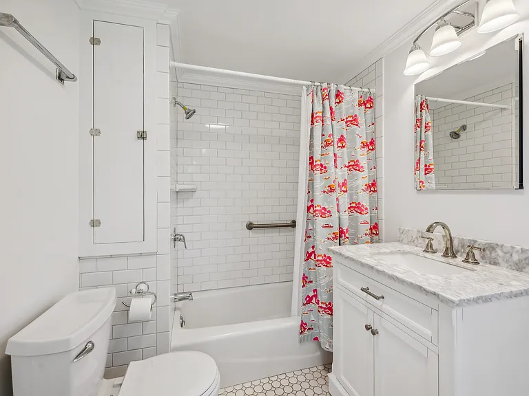 42 Osborne Ln — Photo 6