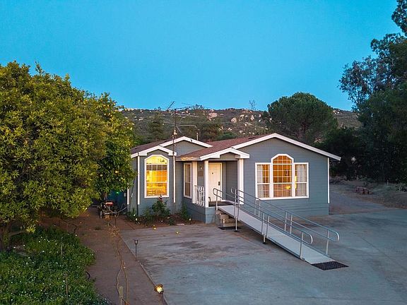 3rd image of 22170 Japatul Valley Rd