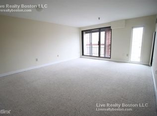 1428 Beacon St, Brookline, MA 02446