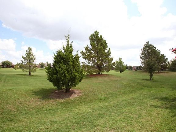 3rd image of 7154 Bay Hill Dr