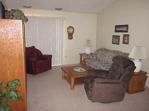 5th image of 717 Elizabeth Dr