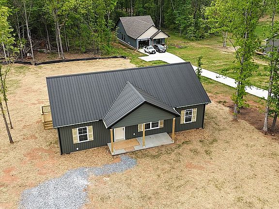 2nd image of 103 Greenhouse Rd