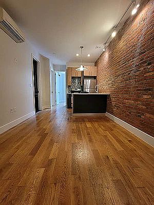 1st image of 410 Gates Ave #3R