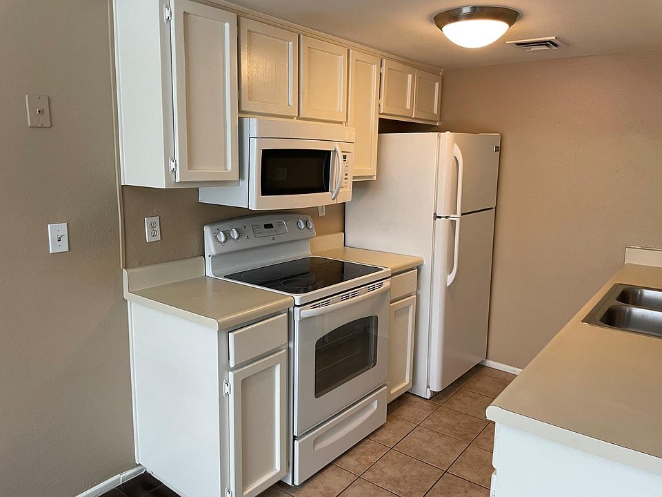 1st image of 2228 E Campbell Ave APT 108