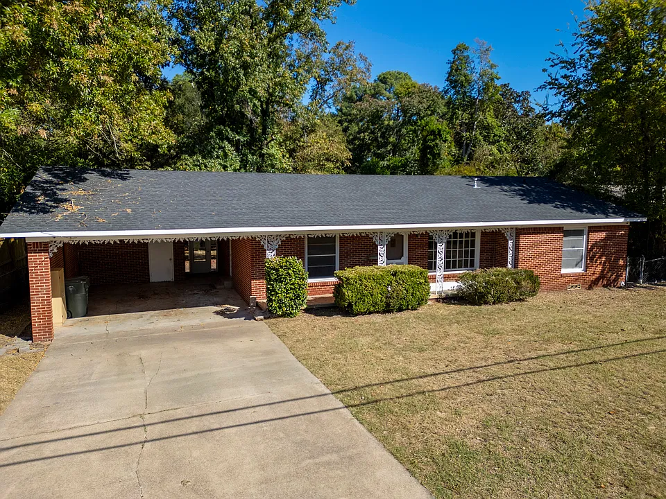 2914 Tanglewood Dr