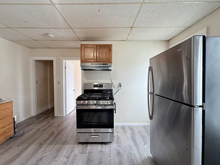 7 Cottage St #2 — Photo 2