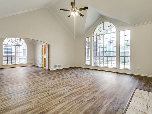 5th image of 1922 Paloma Way