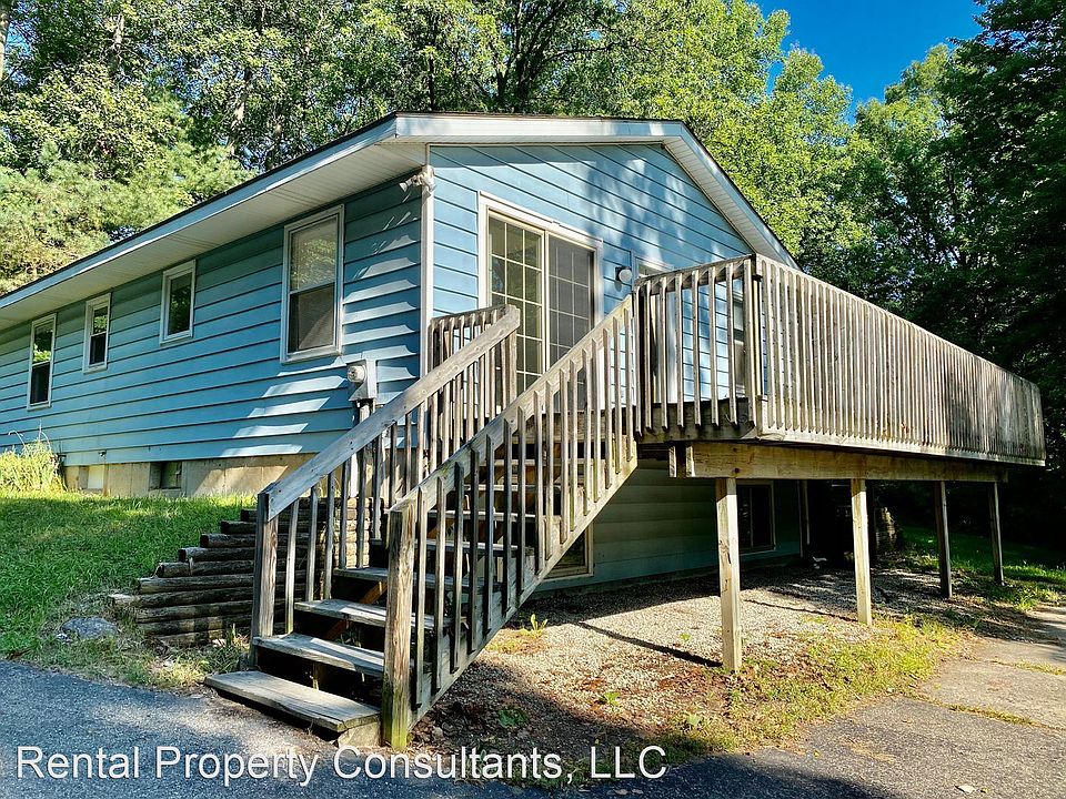 1st image of 3703 Grand River Dr NE