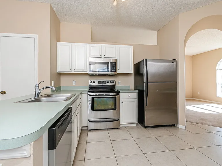 8609 Cavendish Dr — Photo 6