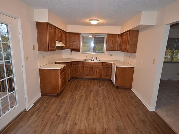 3rd image of 3089 Forest Park Blvd