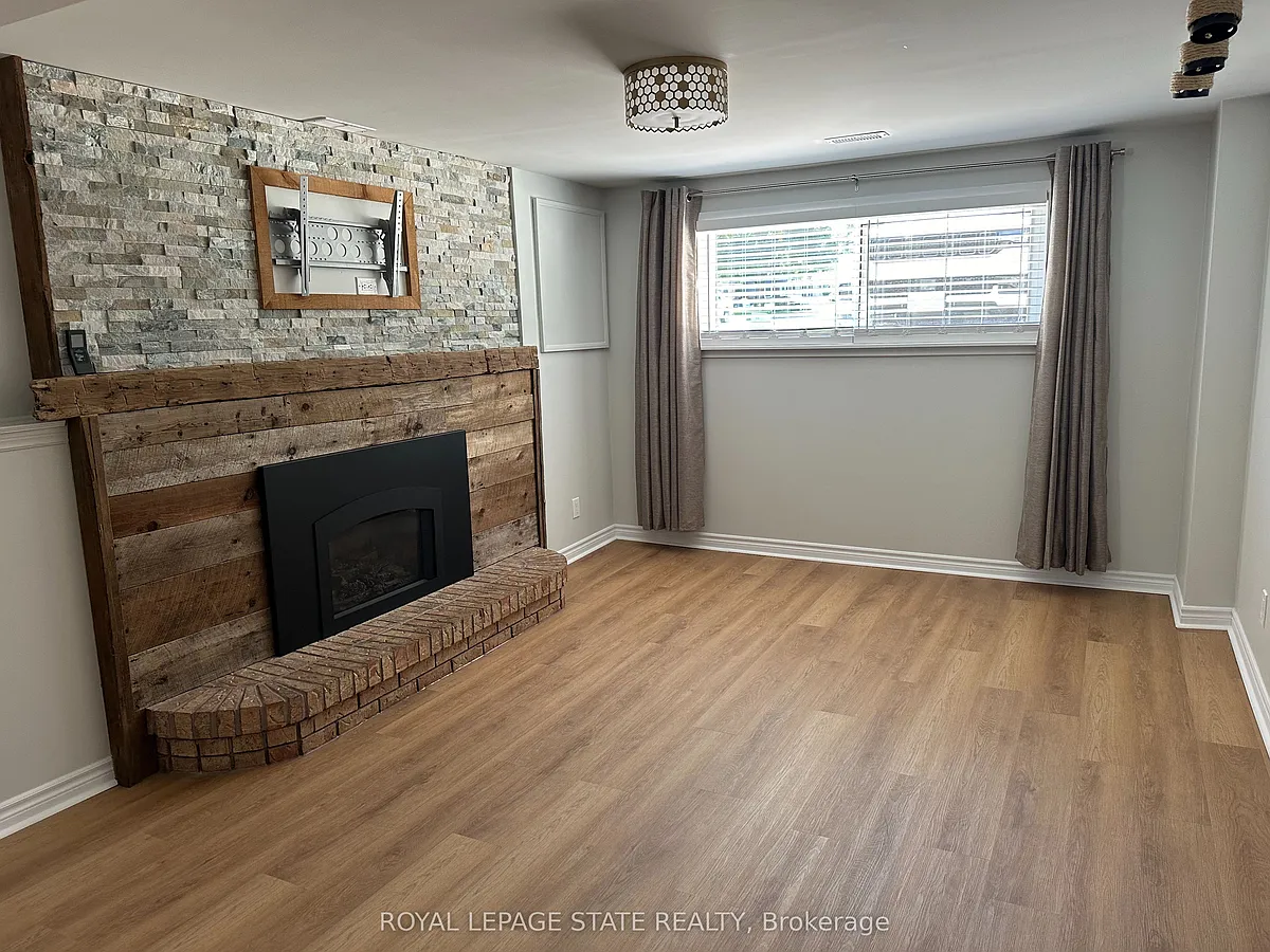 Building Photo - 36 Inglewood Ct #B