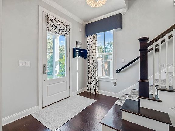 4th image of 1352 Palm Ave