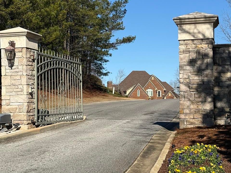 2nd image of 2037 Highland Gate Way #26