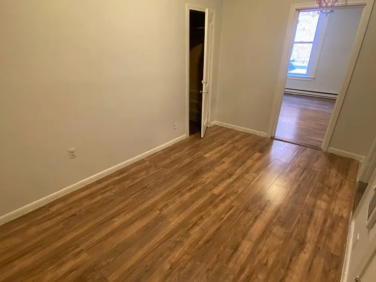 81 W Main St — Photo 22