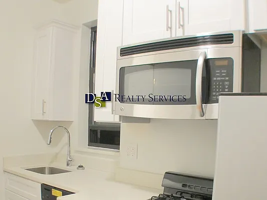 Rented by DSA Realty | media 19