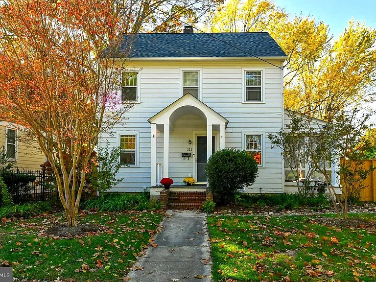222 Mount Vernon Ave — Photo 1