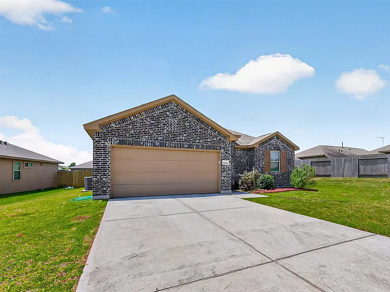 13922 Katlin Rd — Photo 2