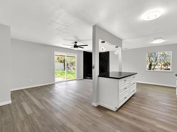 3rd image of 1470 Franzel Cir