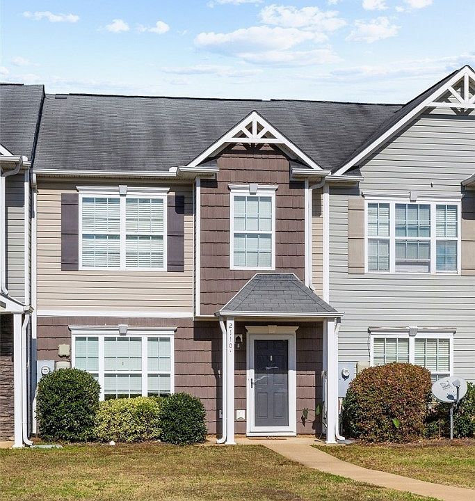 1st image of 2110 Winding Oak Dr