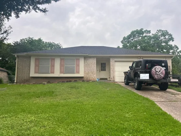 3908 Redstem Ct, Dickinson, TX 77539