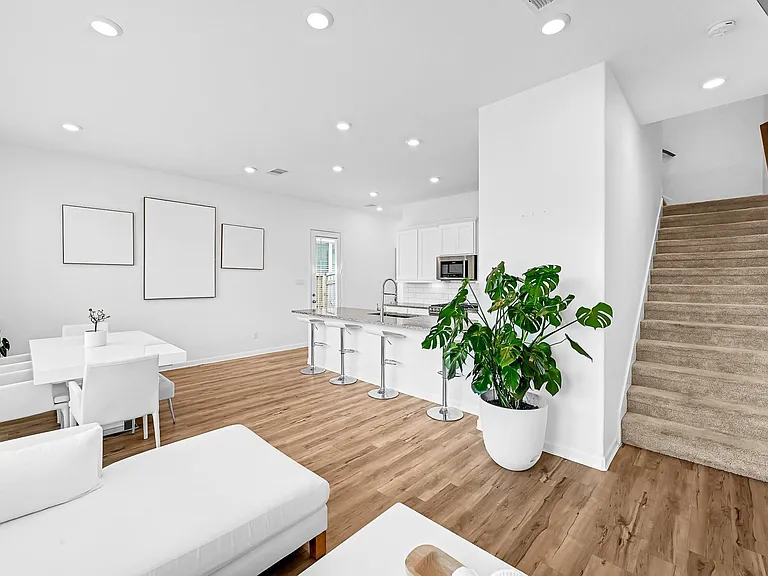 4027 Balboa Dr — Photo 10