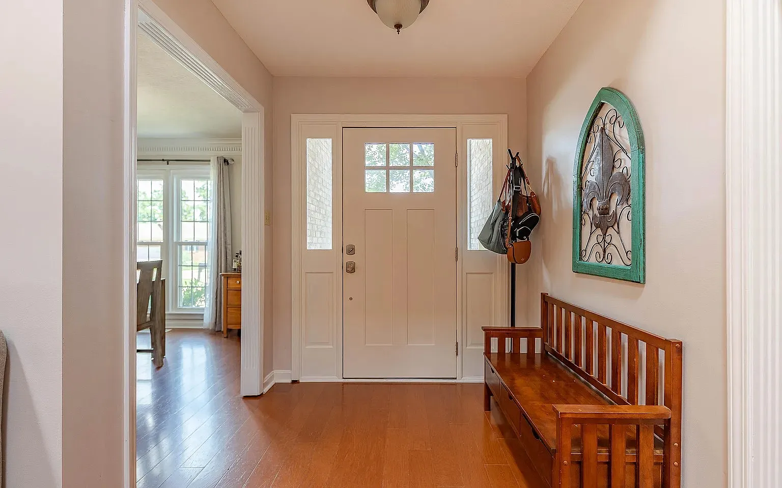 3904 Vantage Pl — Photo 2
