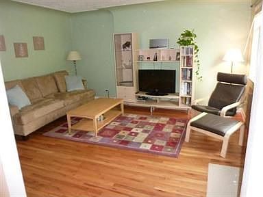 4th image of 1600 N Winona Ct Unit 3