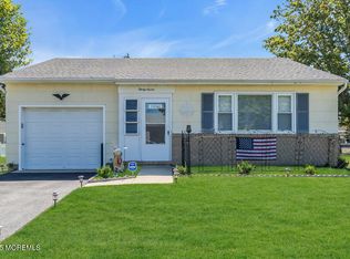 37 Carlisle Road, Toms River, NJ 08757