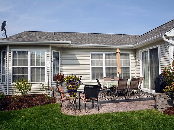 4th image of 11824 Bloomfield Dr