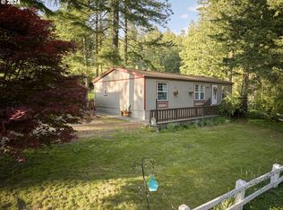 3051 Loop Rd, Stevenson, WA 98648