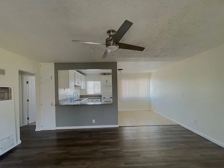 Pueblo Bonito Apartments — Photo 27