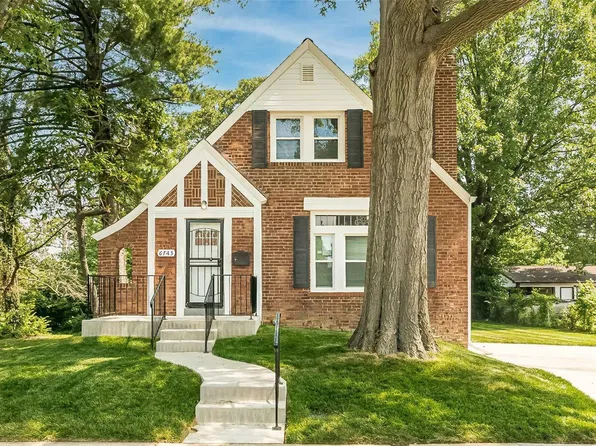 6743 Charlie Dooley Dr, Saint Louis, MO 63121