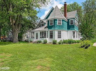 128 La Croix Rd, Harsens Island, MI 48028