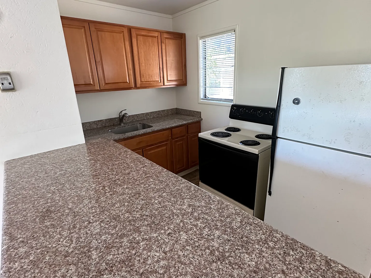 1 bed, 550 sqft, $2,099 — Photo 2