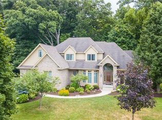 3455 Swan Ridge Ln, Maumee, OH 43537