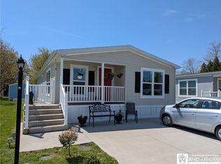 6 Laurel St, Akron, NY 14001