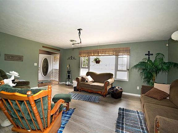 3rd image of 14491 State Road 120