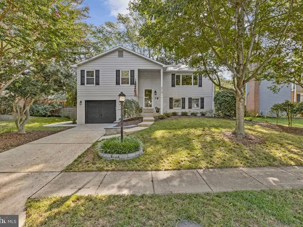 8707 Parry Ln, Alexandria, VA 22308