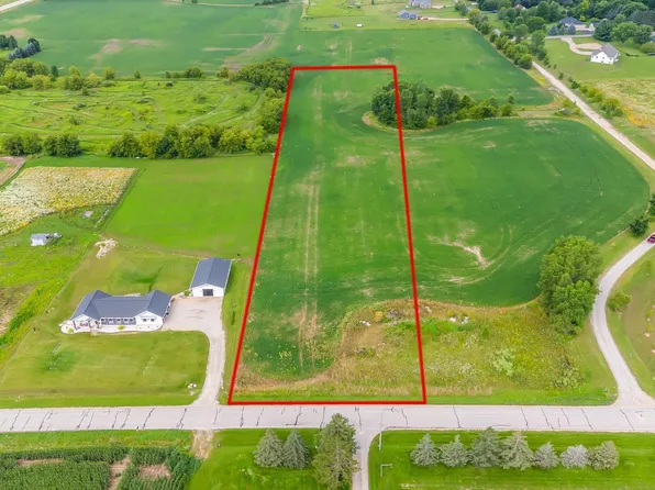 Midway Rd #4, Hortonville, WI 54944