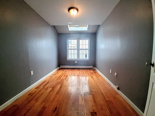 Rented by Bright Villas LLC | media 31