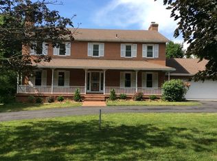 1632 Crowell Rd, Vienna, VA 22182