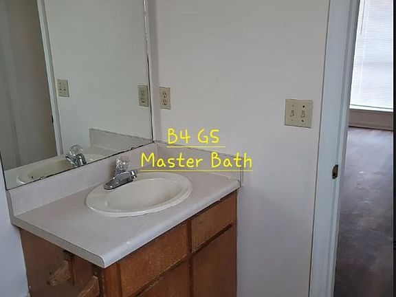 3rd image of 1469 Green St #B3