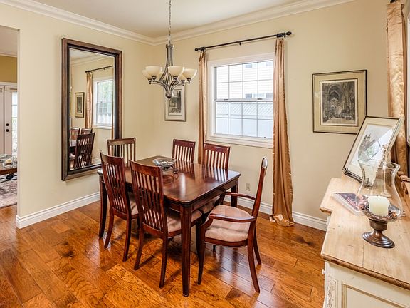 3rd image of 62 Heritage Wood Cir