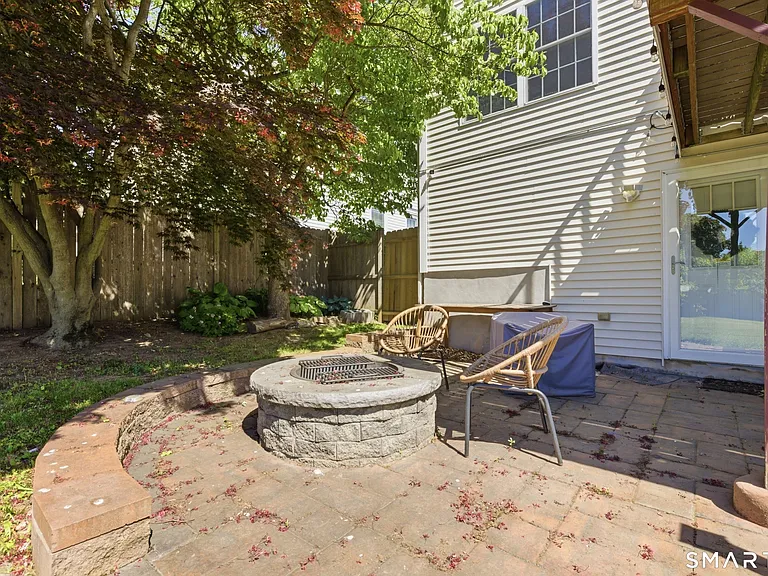 305 Sylvan St — Photo 29