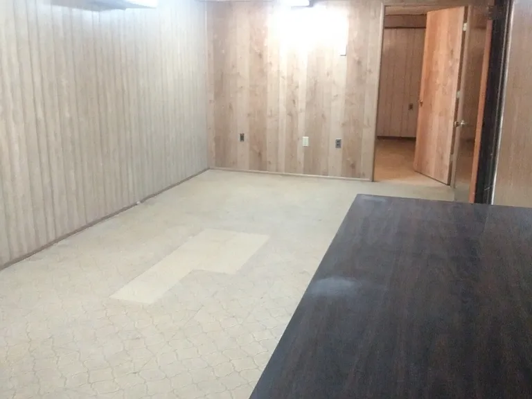 22440 Rein Ave — Photo 9