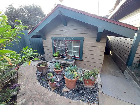 ADU BACK BESIDE MAIN HOUSE