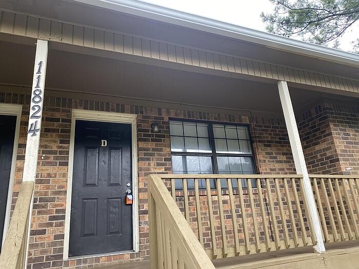 1st image of 11824 E Gateway Dr SE