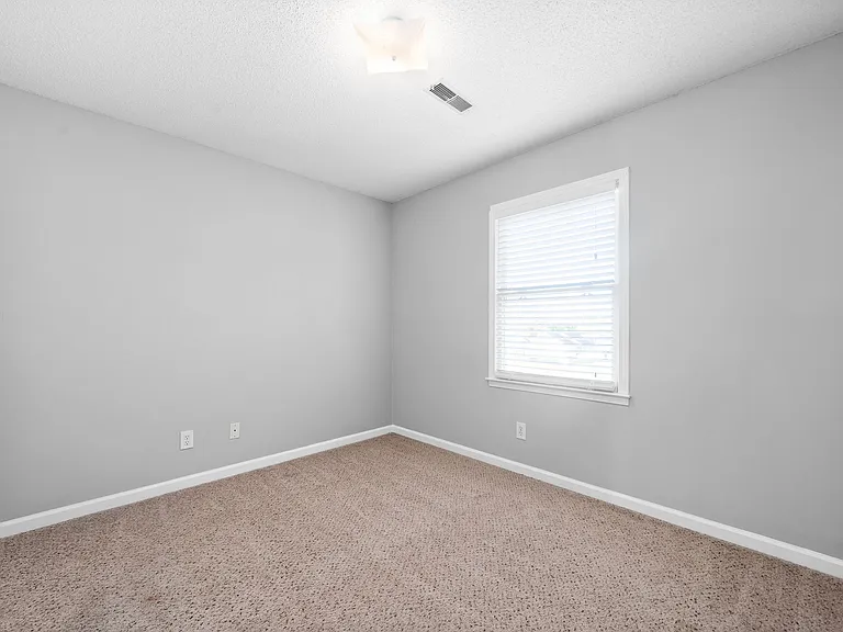 3737 Heather Dr — Photo 24