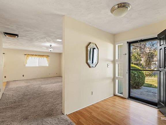 5th image of 1344 Hemlock Ave